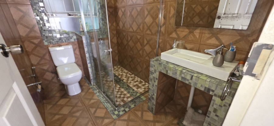 4 Bedroom Property for Sale in Laudium Gauteng