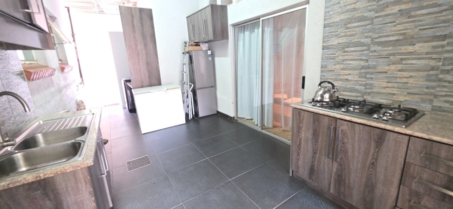 4 Bedroom Property for Sale in Laudium Gauteng