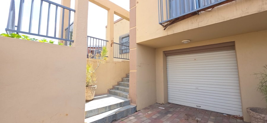 4 Bedroom Property for Sale in Laudium Gauteng