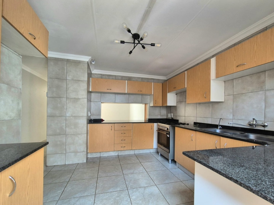 3 Bedroom Property for Sale in Hennopspark Gauteng
