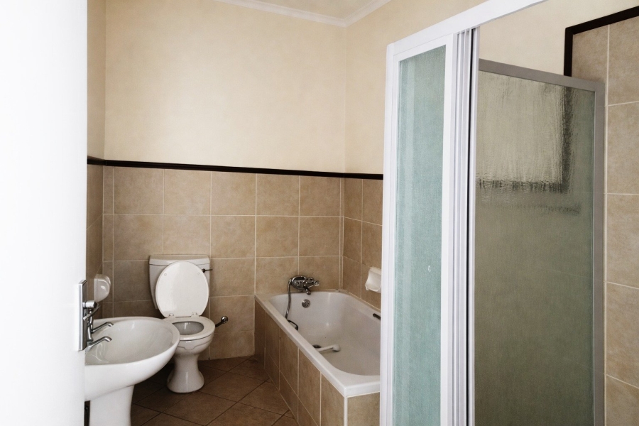 2 Bedroom Property for Sale in The Orchards Gauteng