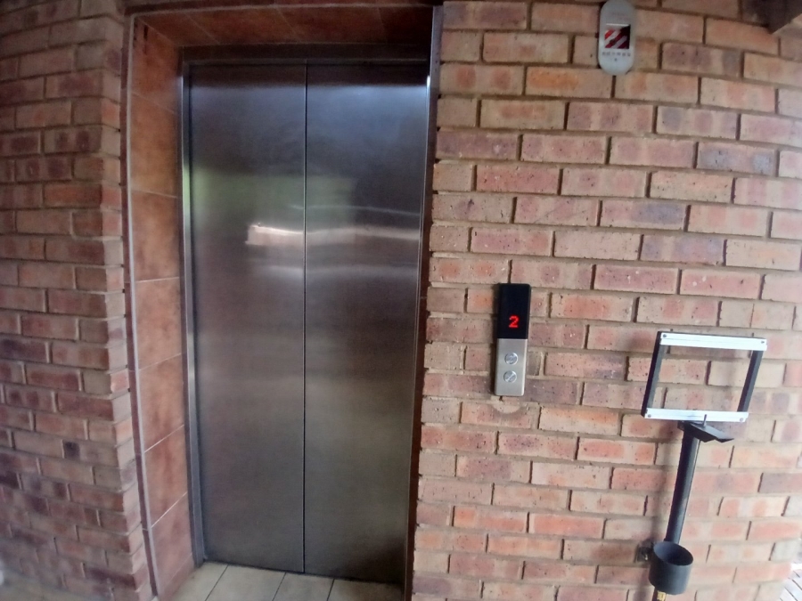 1 Bedroom Property for Sale in Hillcrest Gauteng