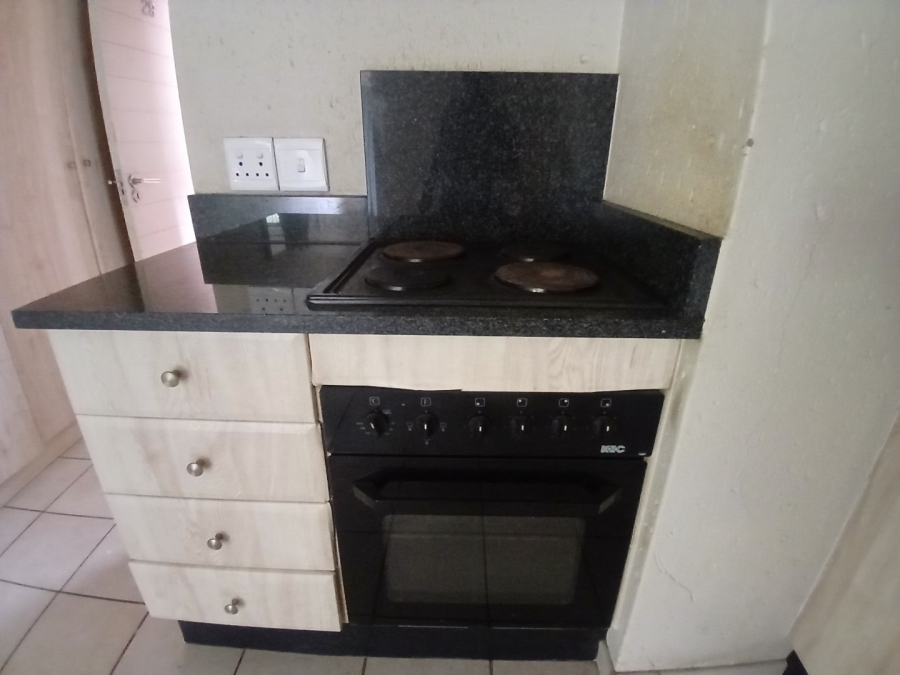 1 Bedroom Property for Sale in Hillcrest Gauteng