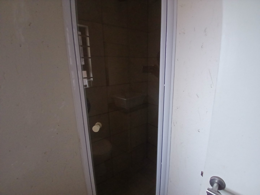 1 Bedroom Property for Sale in Hillcrest Gauteng