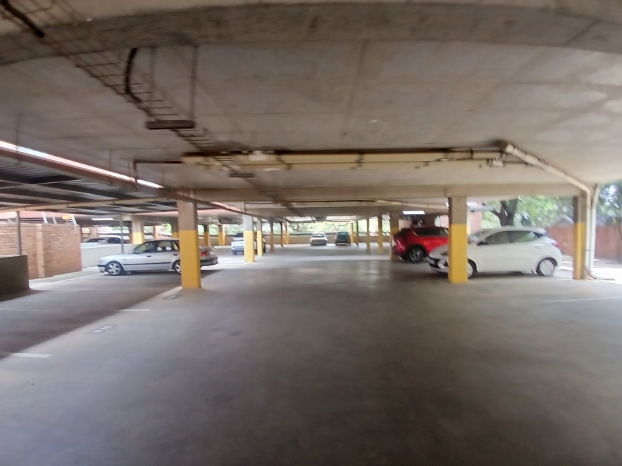 1 Bedroom Property for Sale in Hillcrest Gauteng