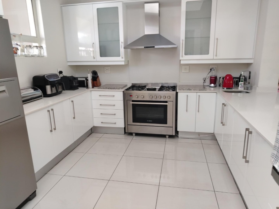 3 Bedroom Property for Sale in Dunkeld West Gauteng