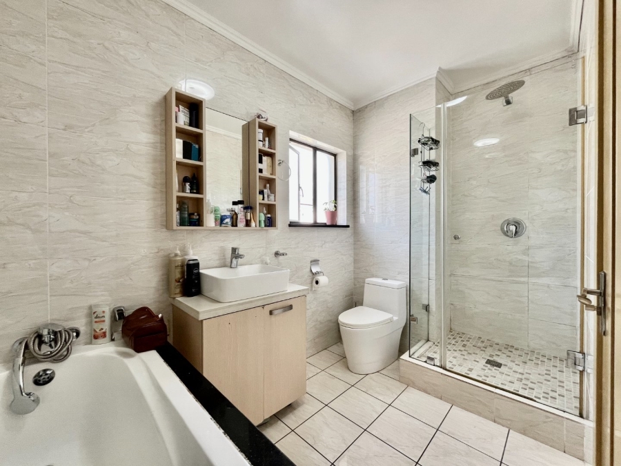 3 Bedroom Property for Sale in Carlswald Gauteng