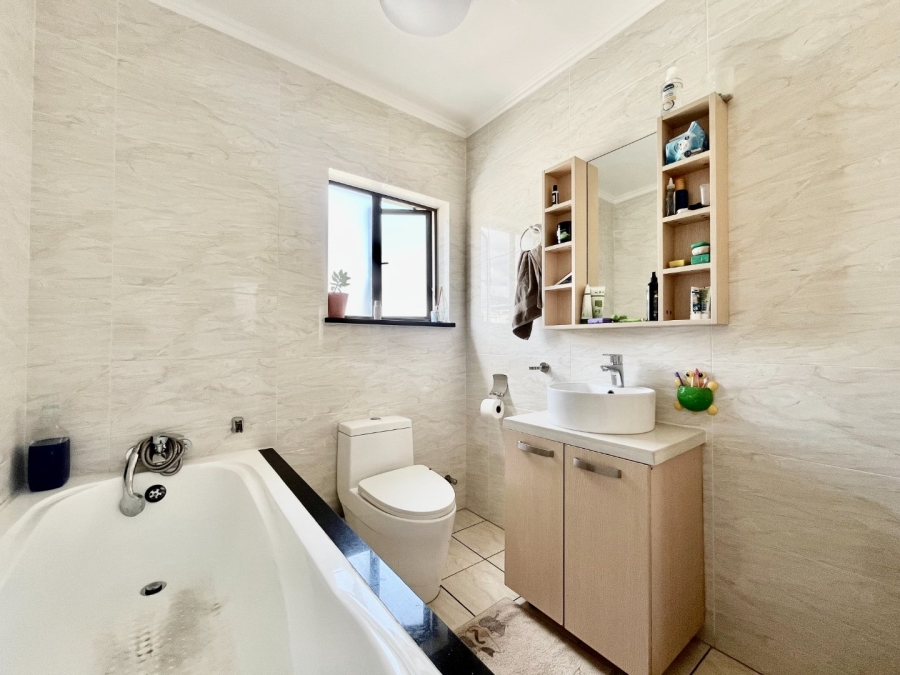 3 Bedroom Property for Sale in Carlswald Gauteng