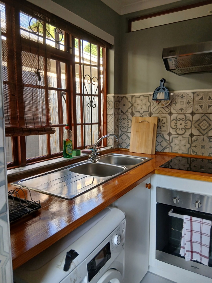 To Let 1 Bedroom Property for Rent in Highlands North Gauteng