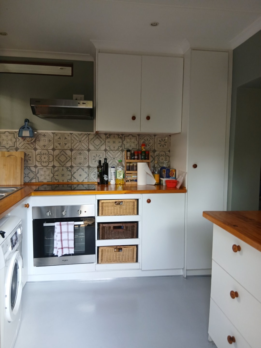 To Let 1 Bedroom Property for Rent in Highlands North Gauteng