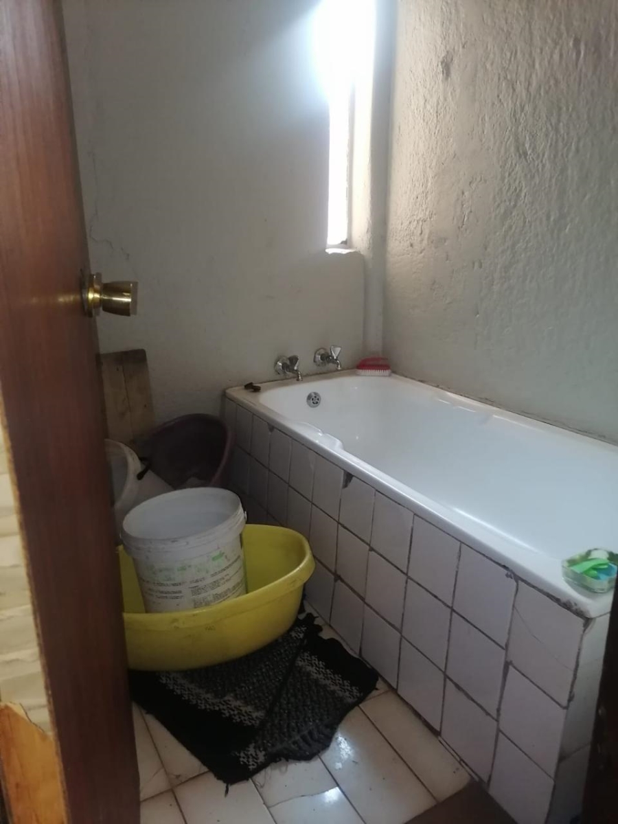 To Let 2 Bedroom Property for Rent in Daveyton Gauteng