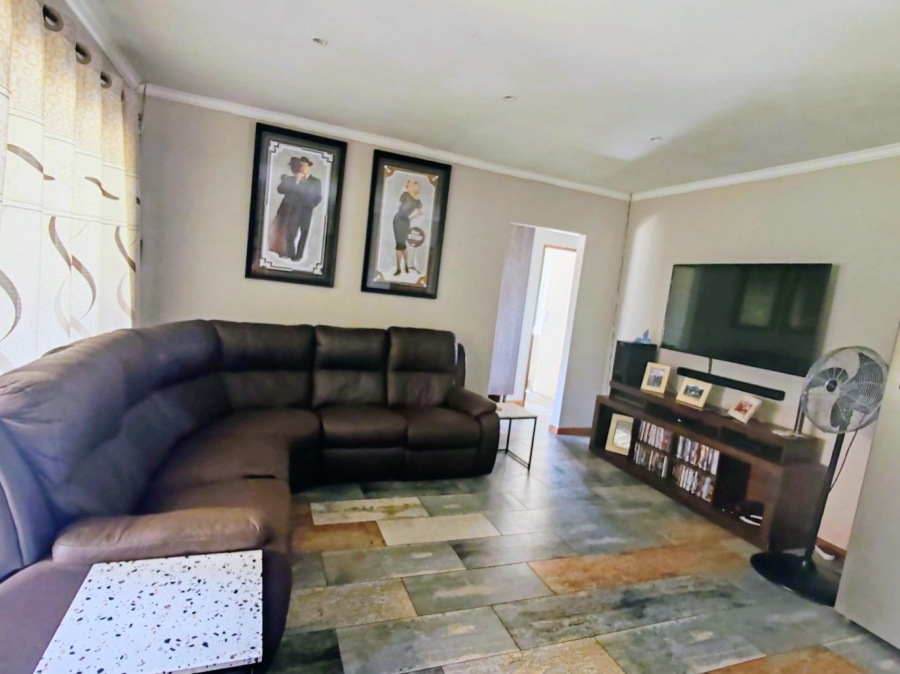 3 Bedroom Property for Sale in Kookrus Gauteng