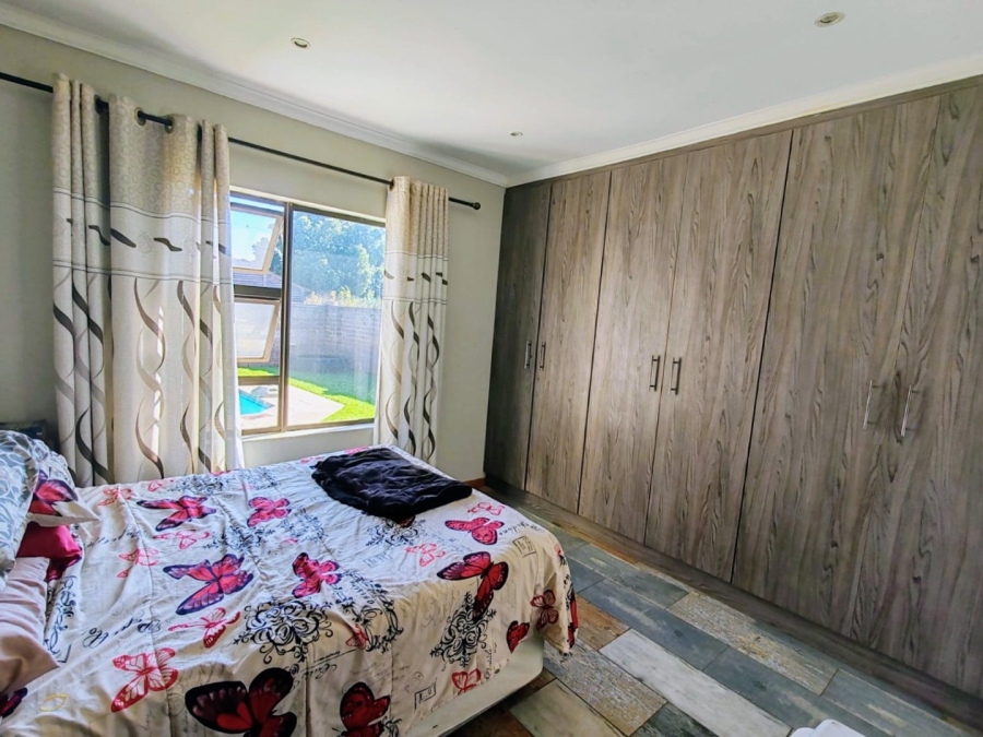 3 Bedroom Property for Sale in Kookrus Gauteng