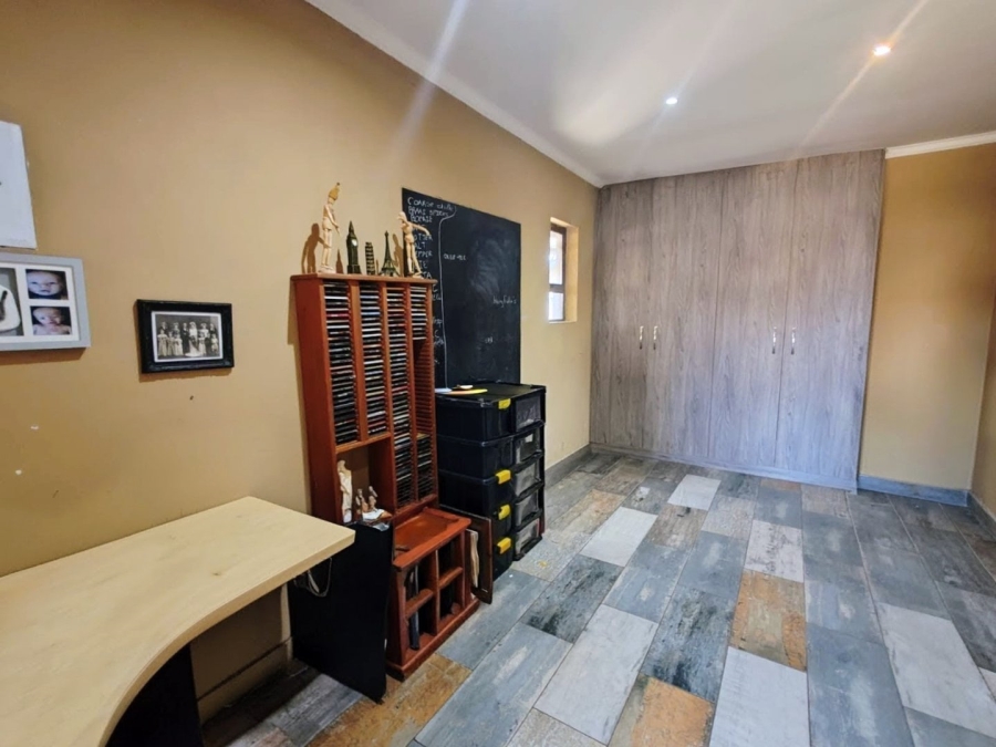 3 Bedroom Property for Sale in Kookrus Gauteng