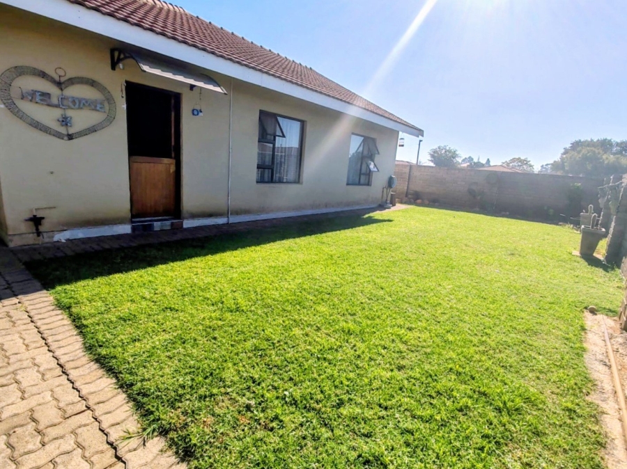 3 Bedroom Property for Sale in Kookrus Gauteng