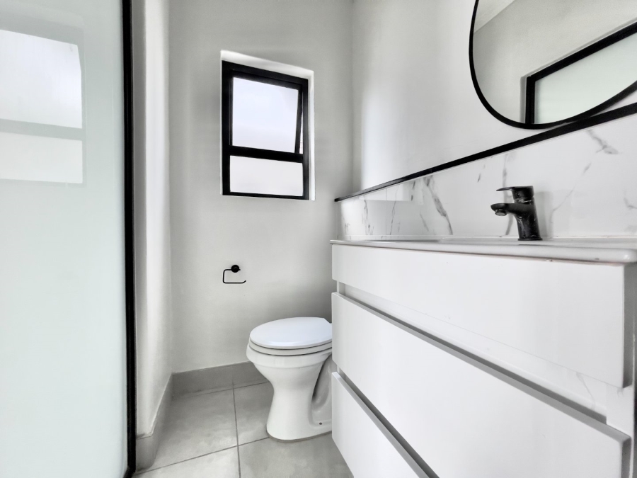 To Let 1 Bedroom Property for Rent in Waterfall Gauteng