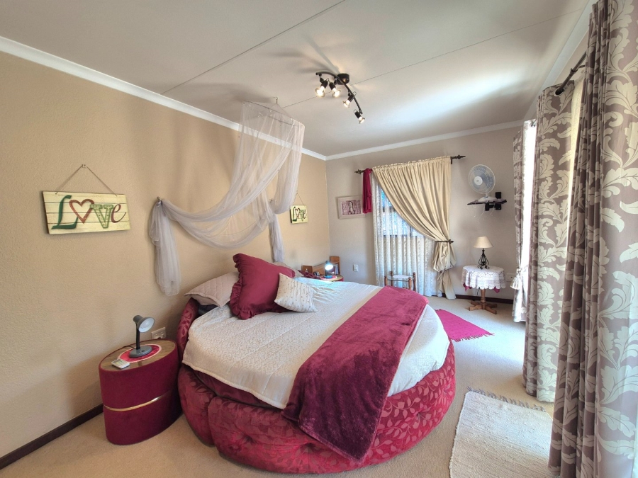 3 Bedroom Property for Sale in Vanderbijlpark SW 5 Gauteng