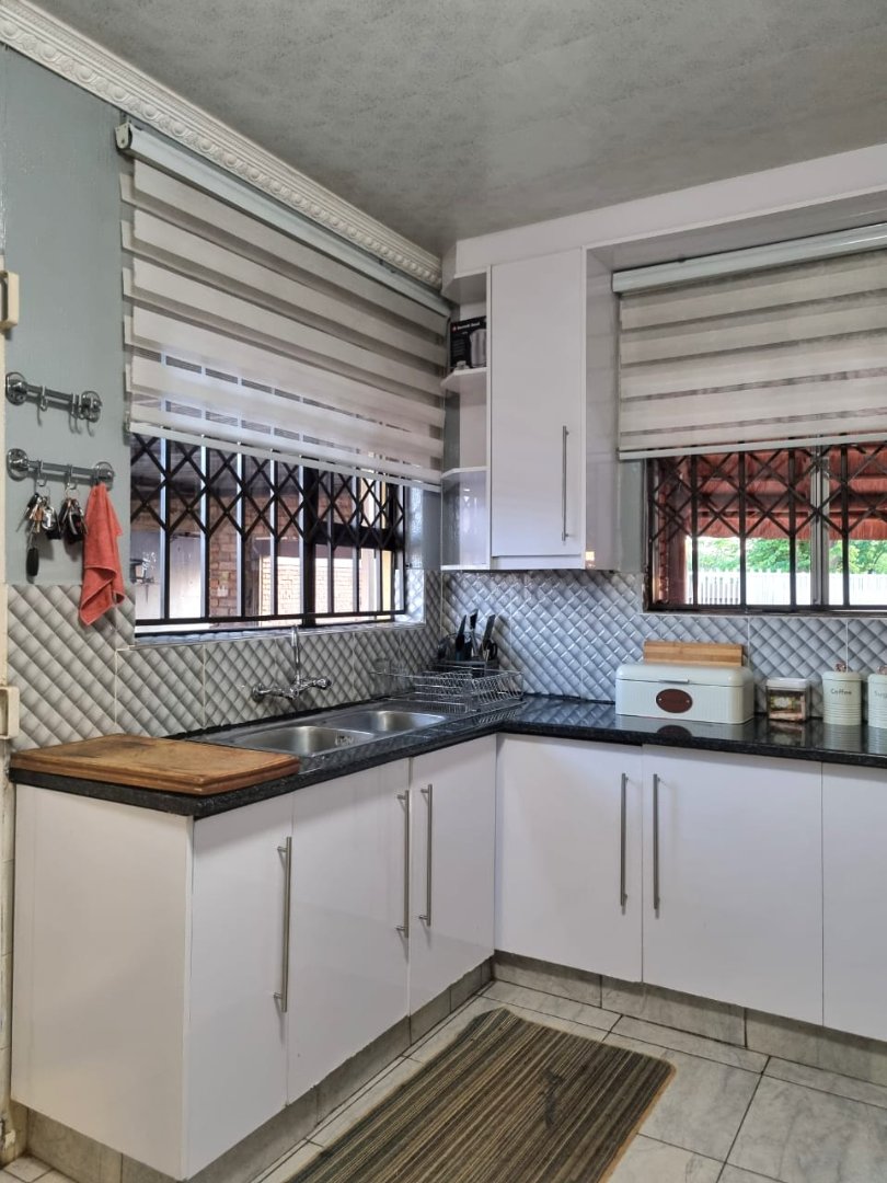 3 Bedroom Property for Sale in Dawn Park Gauteng