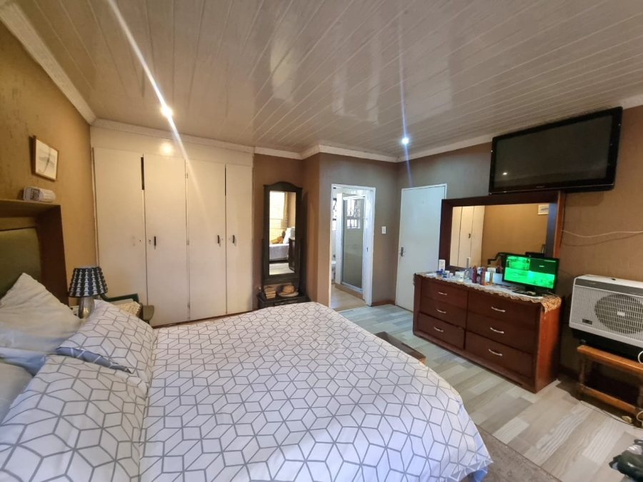 3 Bedroom Property for Sale in Dawn Park Gauteng