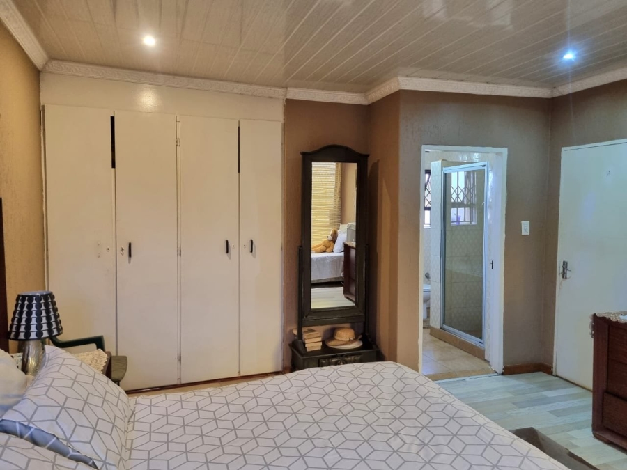 3 Bedroom Property for Sale in Dawn Park Gauteng