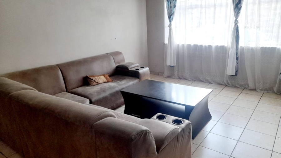 2 Bedroom Property for Sale in Vanderbijlpark Cw 6 Gauteng
