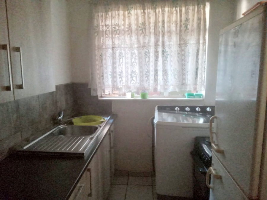2 Bedroom Property for Sale in Vanderbijlpark Cw 6 Gauteng