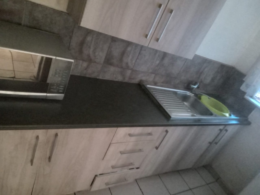 2 Bedroom Property for Sale in Vanderbijlpark Cw 6 Gauteng