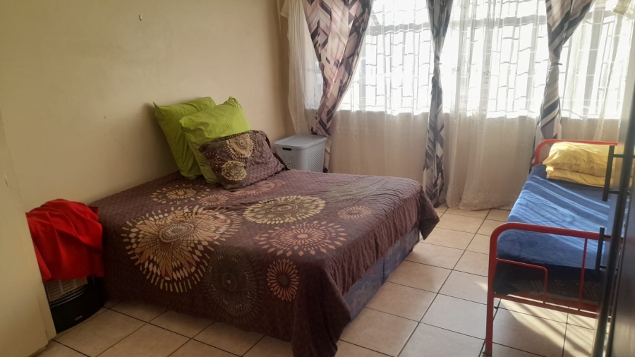 2 Bedroom Property for Sale in Vanderbijlpark Cw 6 Gauteng