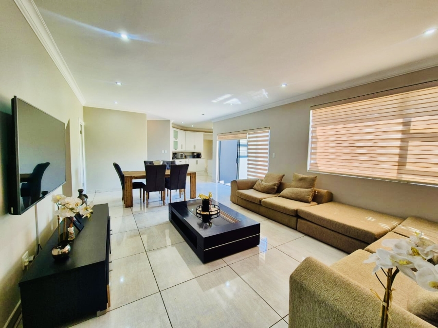 3 Bedroom Property for Sale in Midstream Meadows Gauteng