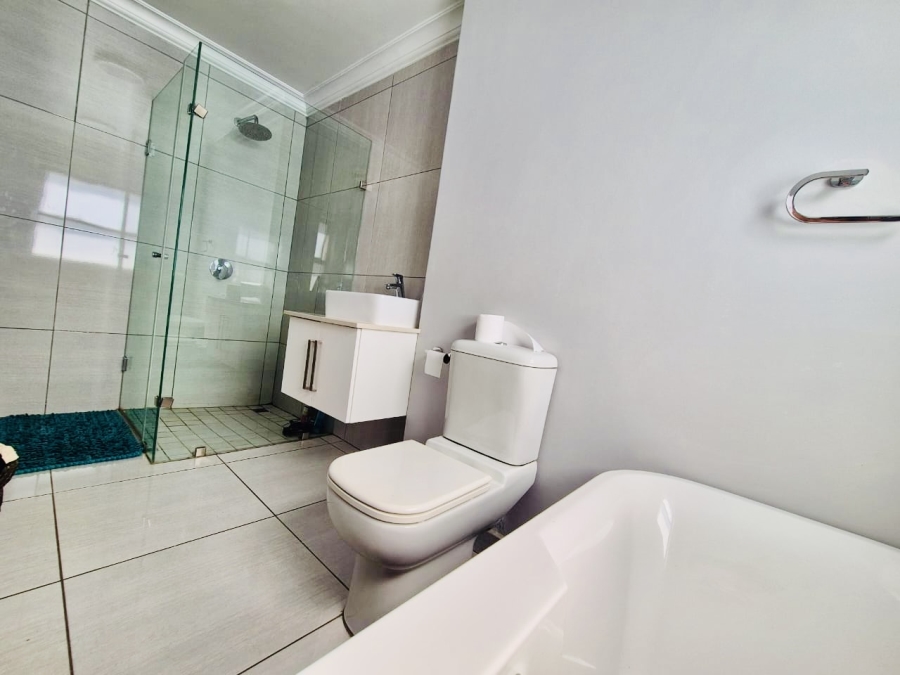 3 Bedroom Property for Sale in Midstream Meadows Gauteng