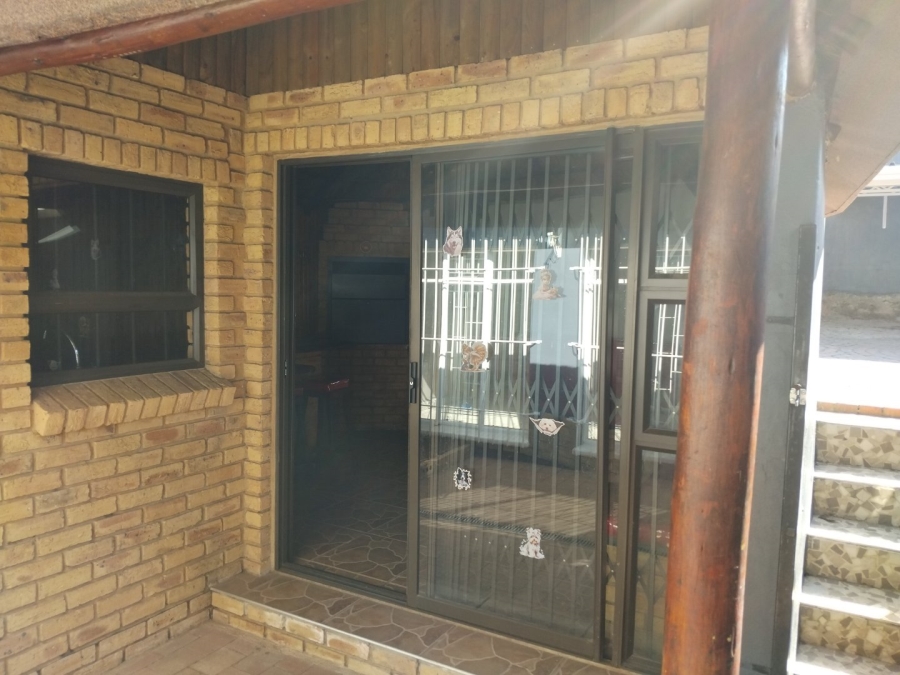 2 Bedroom Property for Sale in Primrose Hill Gauteng