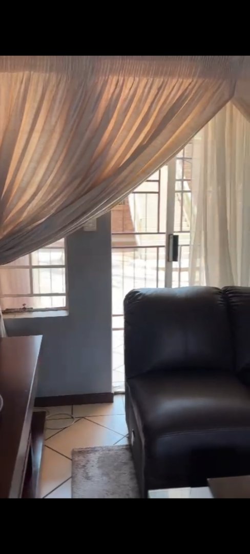To Let 2 Bedroom Property for Rent in Karenpark Gauteng