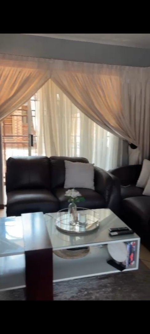 To Let 2 Bedroom Property for Rent in Karenpark Gauteng