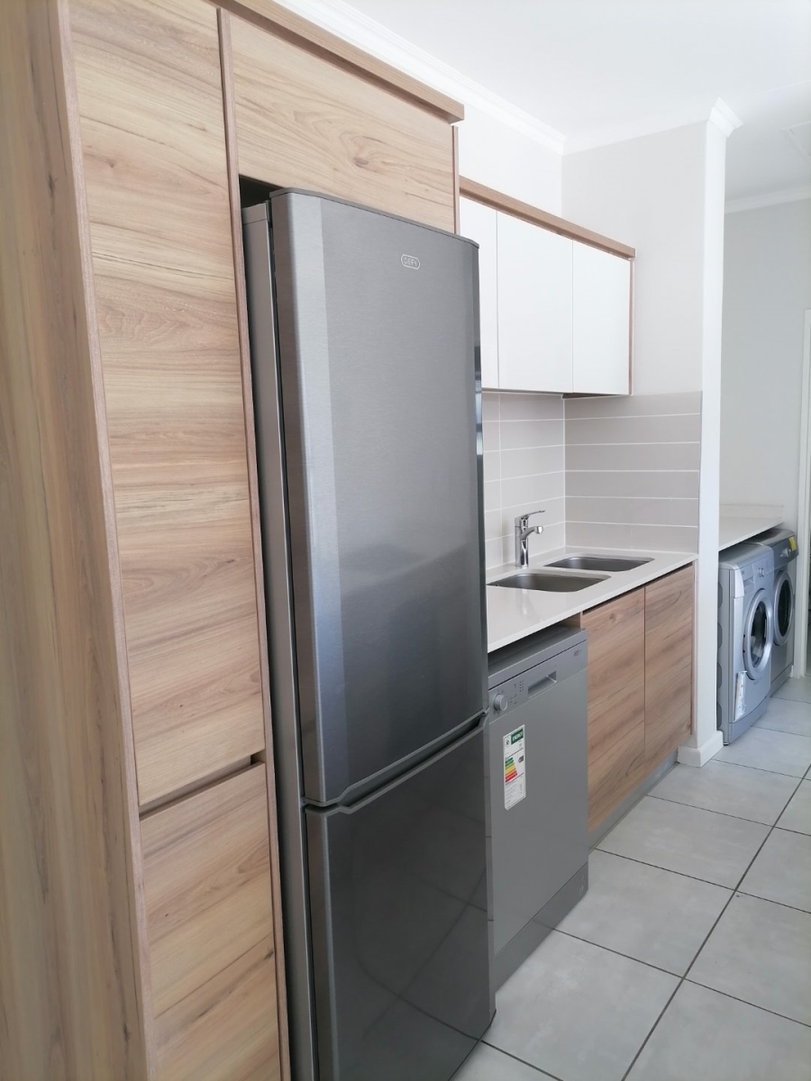 To Let 1 Bedroom Property for Rent in Crowthorne AH Gauteng