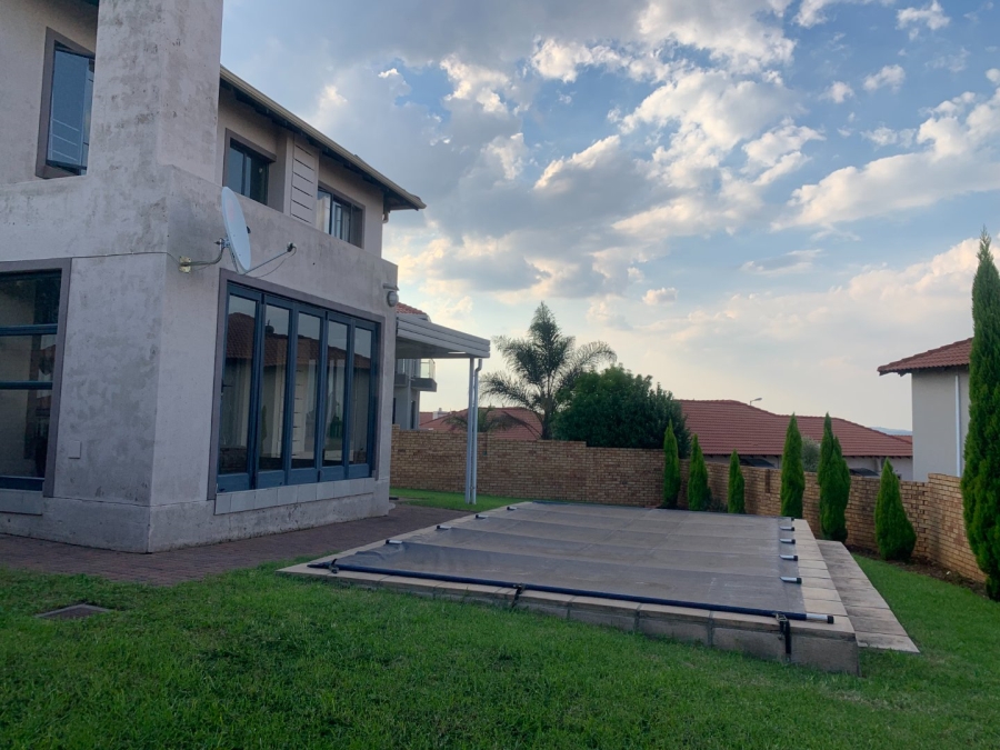 3 Bedroom Property for Sale in Monavoni Gauteng