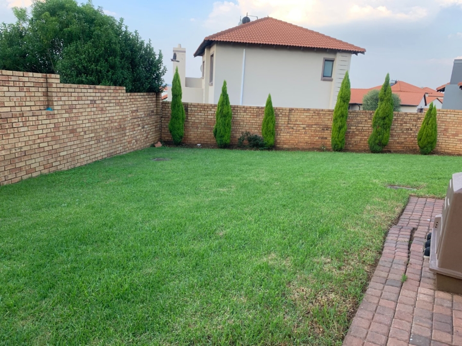 3 Bedroom Property for Sale in Monavoni Gauteng