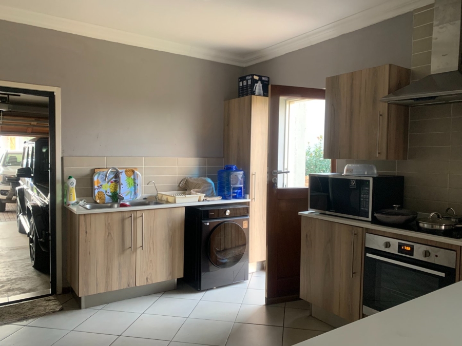 3 Bedroom Property for Sale in Monavoni Gauteng