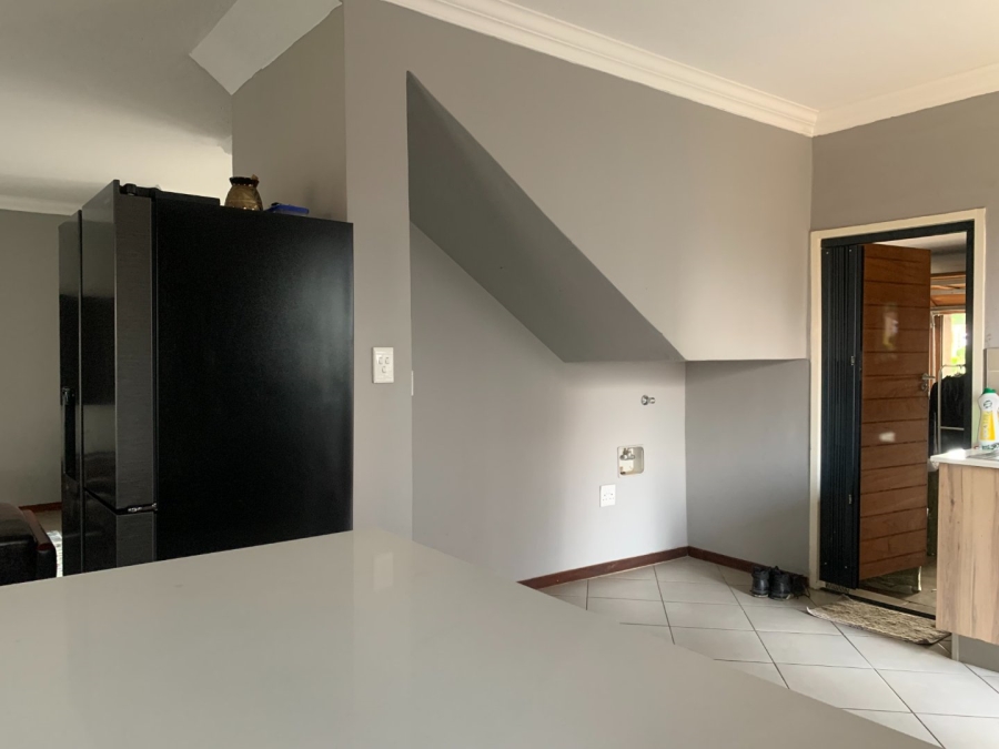 3 Bedroom Property for Sale in Monavoni Gauteng