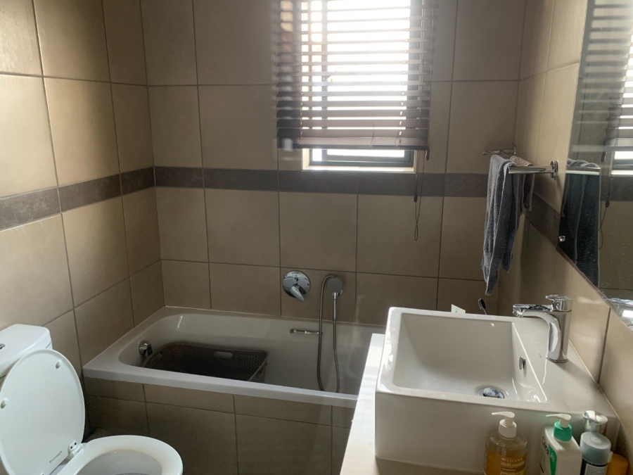 3 Bedroom Property for Sale in Monavoni Gauteng