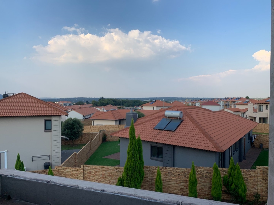 3 Bedroom Property for Sale in Monavoni Gauteng