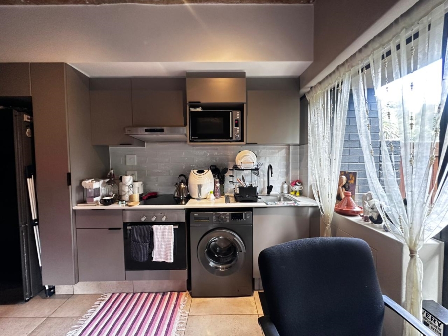 1 Bedroom Property for Sale in Bedfordview Gauteng