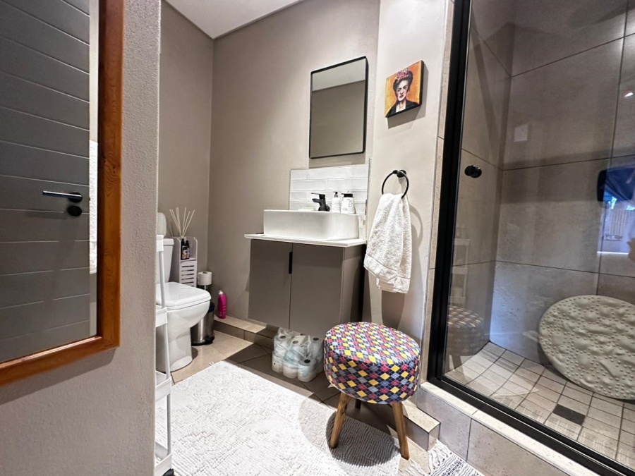 1 Bedroom Property for Sale in Bedfordview Gauteng