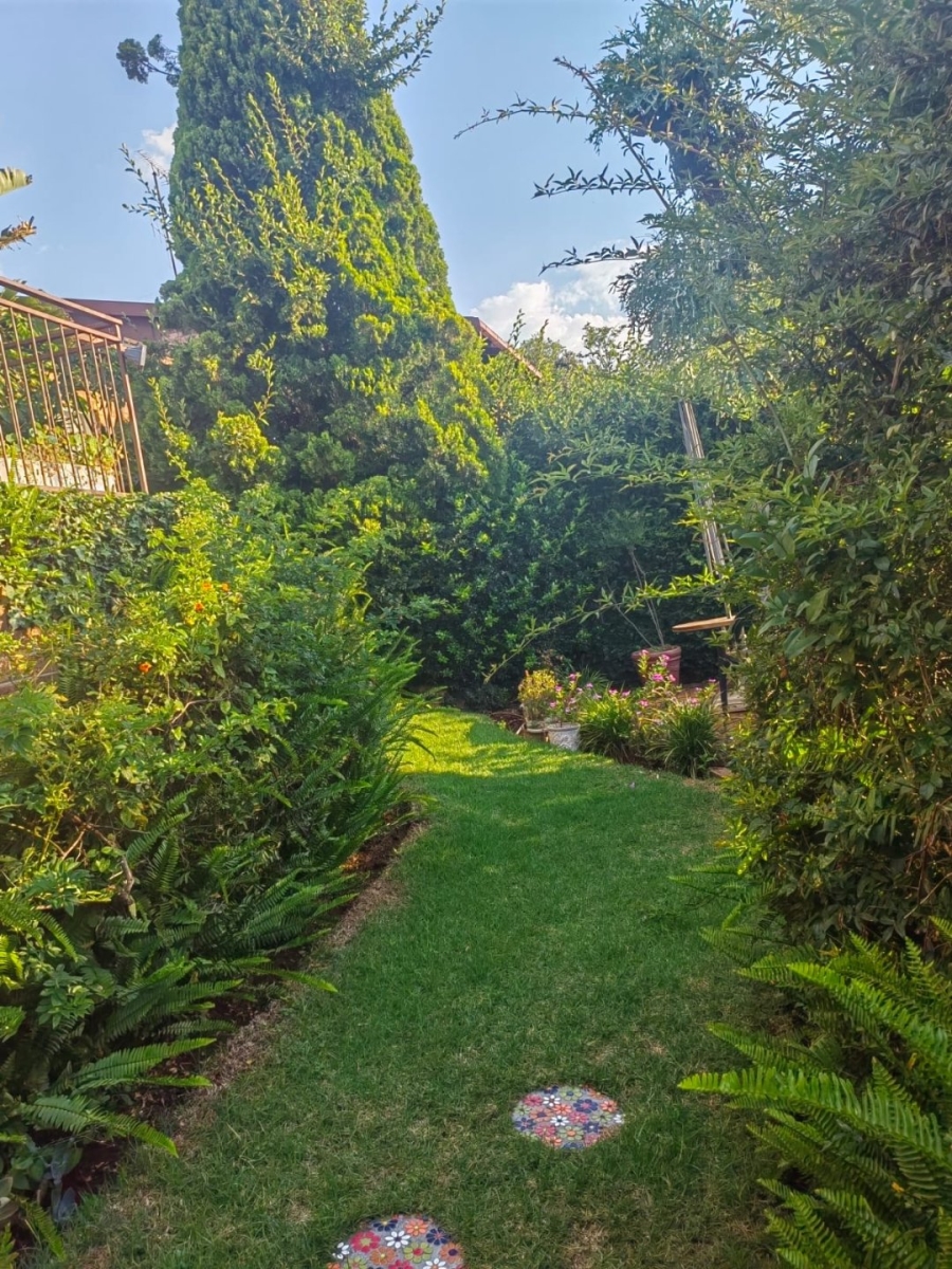 To Let 3 Bedroom Property for Rent in Breaunanda Gauteng