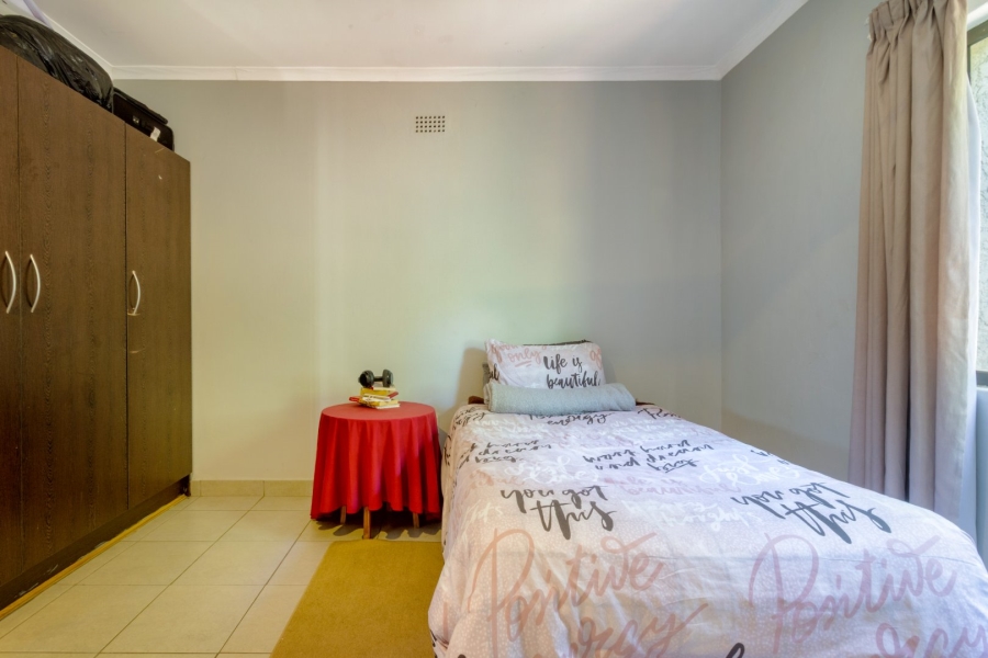 To Let 2 Bedroom Property for Rent in Bryanston Gauteng