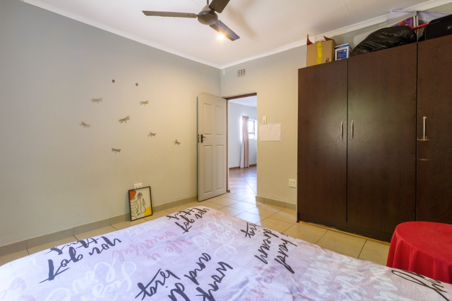 To Let 2 Bedroom Property for Rent in Bryanston Gauteng