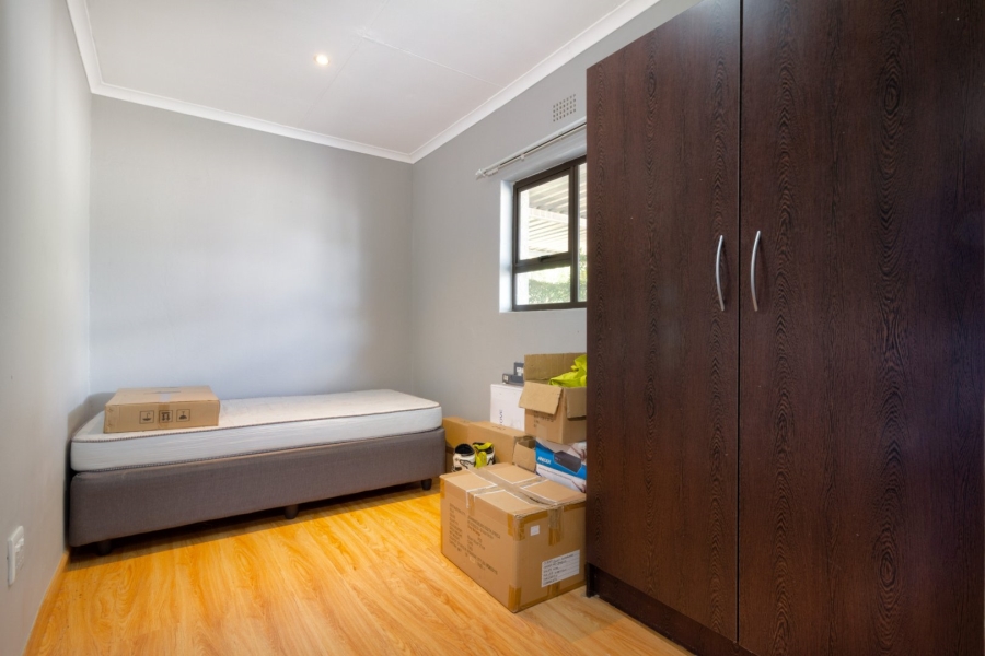 To Let 2 Bedroom Property for Rent in Bryanston Gauteng