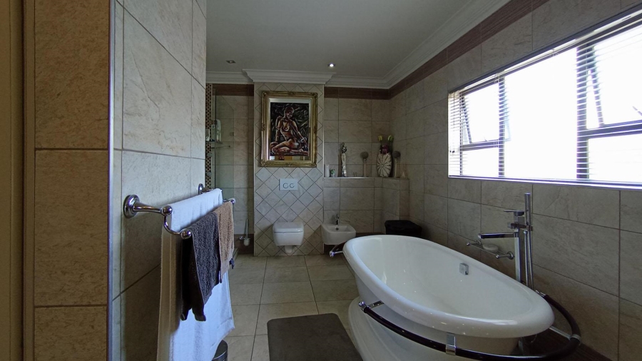 4 Bedroom Property for Sale in Sagewood Gauteng