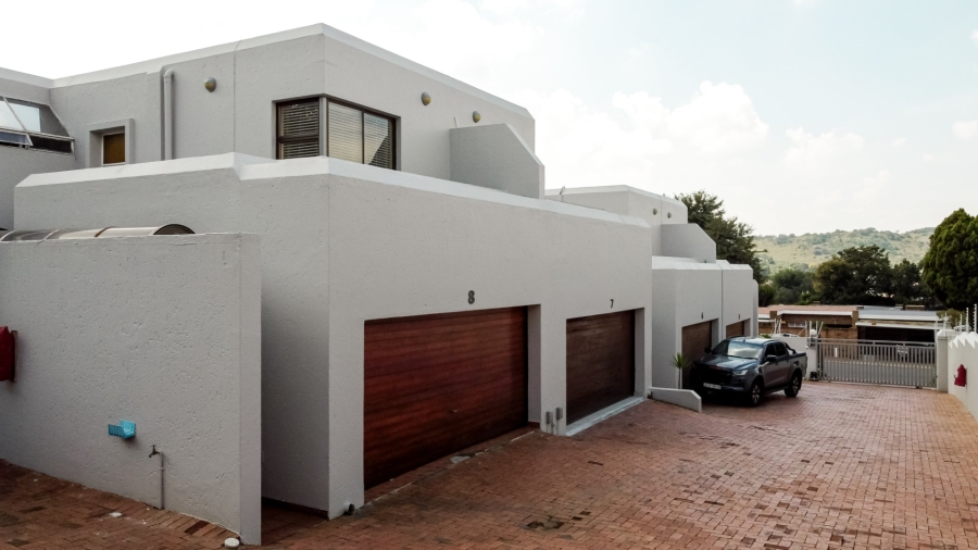 3 Bedroom Property for Sale in Glenvista Gauteng