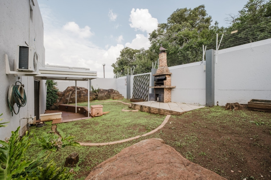 3 Bedroom Property for Sale in Glenvista Gauteng