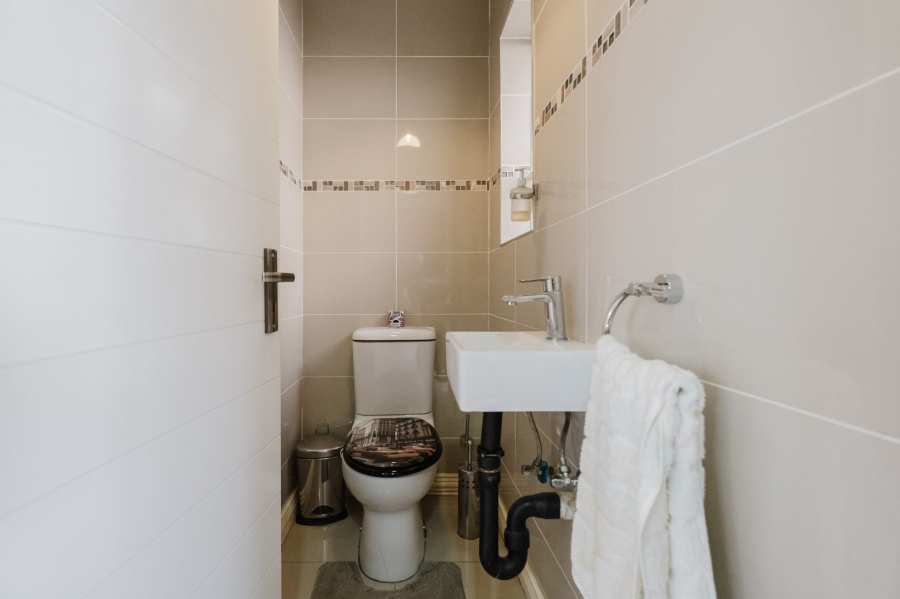 3 Bedroom Property for Sale in Glenvista Gauteng